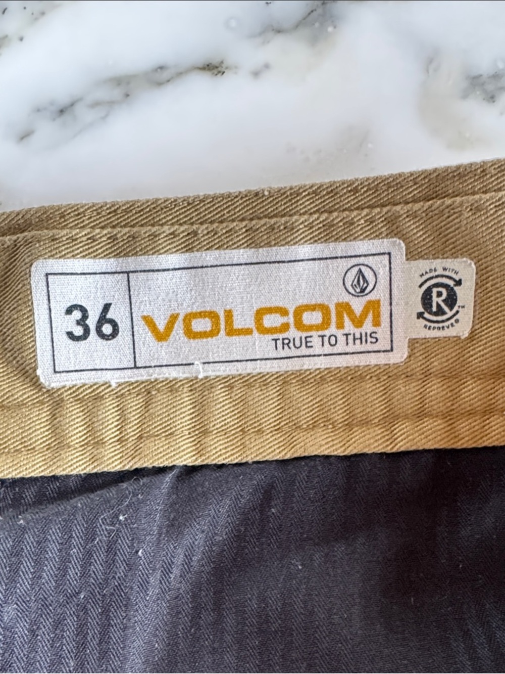 Volcom Frickin Chino Flat Front Shorts True To This Men’s 36 - Picture 13 of 14